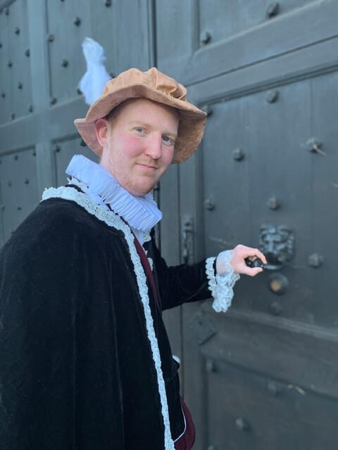 A tour of Warwick with Queen Elizabeth's secret lover - The Earl of Leicester and Queen Elizabeth court intrigue