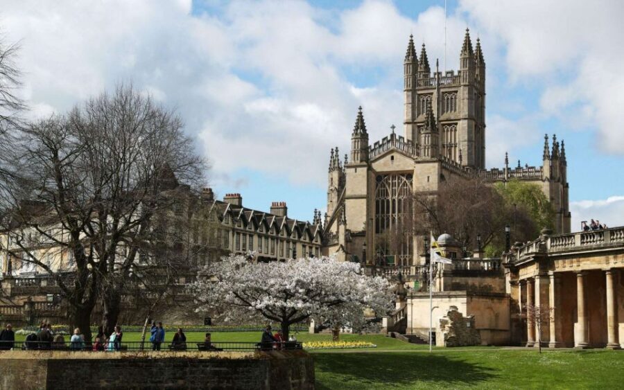 Bath: Private Walking Tour - Timing, pace, and what to do if it rains