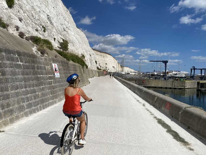 Brighton: Coastal Bike Tour to Rottingdean - Cycling back through The Lanes: finishing with old Brighton character
