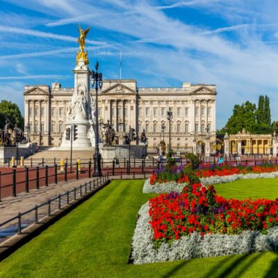 Buckingham Palace Exterior and Royal History Private Tour - Admiralty Arch, Horse Guards, and the monarchy in public view