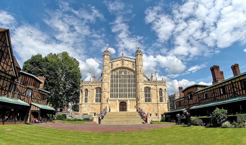Buckingham Palace & Windsor Castle: Full-Day Tour - Using the Free Multimedia Tour: Self-Guided, So You Can Set Your Pace