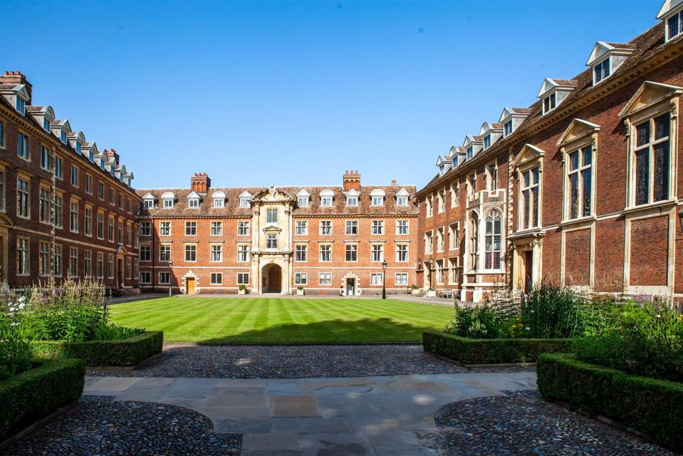 Cambridge: 2-Hour Private University Walking Tour - St John’s fellows and Royal Family privileges: understanding Cambridge’s social machinery