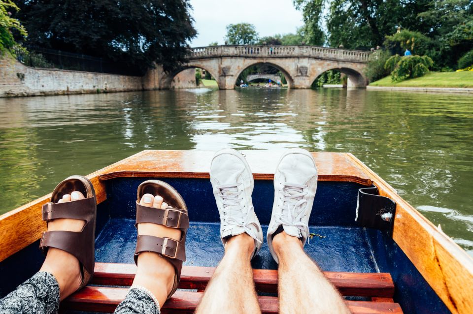 Cambridge: Alumni-Led Walking & Punting Tour w/Kings College - End at King’s Chapel if you choose the upgrade