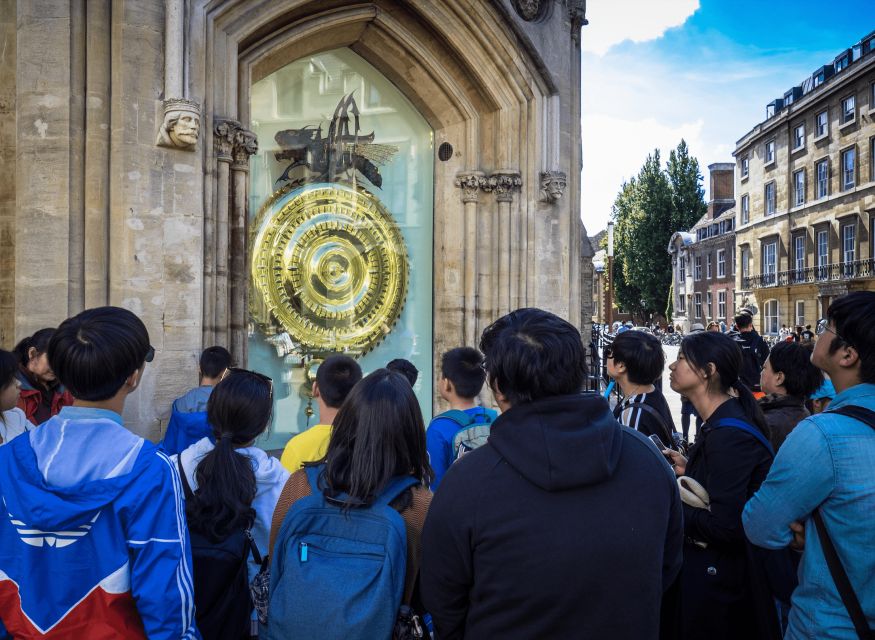 Cambridge: Chinese University Student-Guided Walking Tour - Trinity, Pembroke, and the Colleges as a Walking Storybook