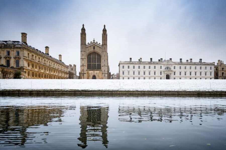 Cambridge: Guided River Cam Punting Tour - River Cam punting from Scholars: what you’re really buying