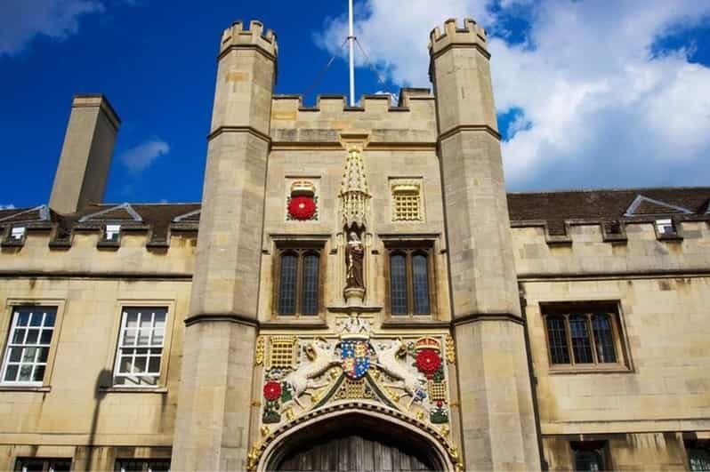 Cambridge: Sightseeing Walking Tour with a Local Guide - Meeting Your Guide and Getting Oriented Fast