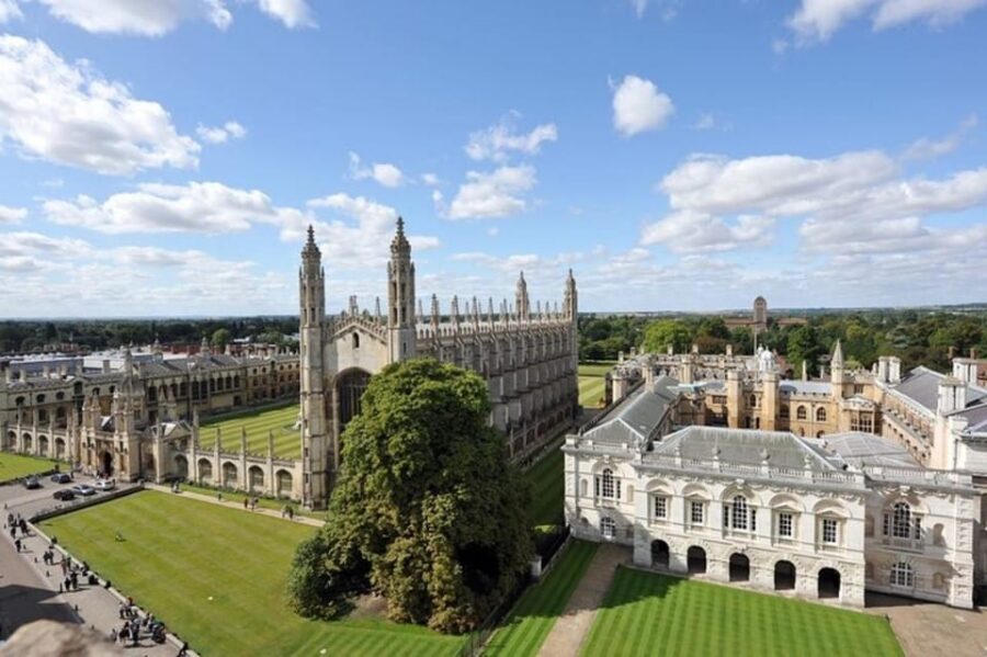 Cambridge: Sightseeing Walking Tour with a Local Guide - When Guide Experience Makes a Difference
