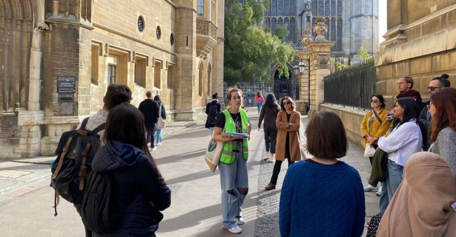 Cambridge: The Original Uncomfortable Cambridge™ Tour - Meeting at Cambridge Tourist Information Centre: quick start, clear direction
