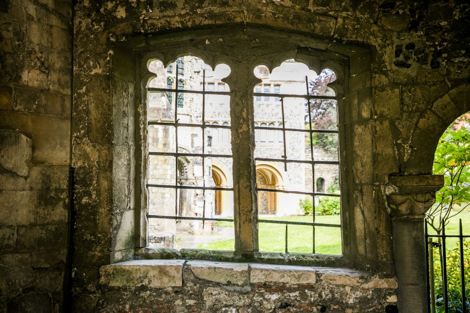 Canterbury Cathedral: Entry Ticket with Audio Guide - Stained glass and the 1174 rebuild: what to look for while listening
