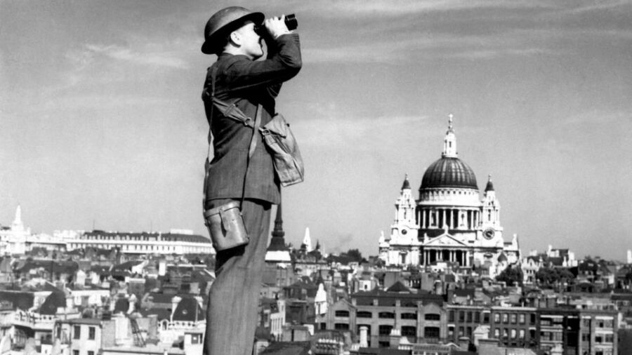 Churchill's Wartime London Walking Tour - Walking the Churchill route from Victoria Embankment