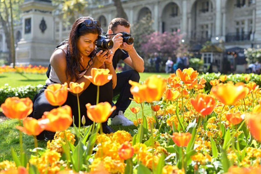 Colourful Notting Hill Photography Tour - The settings talk that helps right away