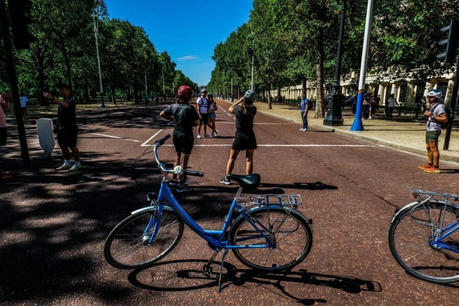 Destination London: E-Bike Tour - What’s included, what isn’t, and how to judge the value
