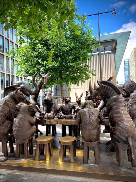 Free things to in London ☀️Outdoors - The free contemporary art gallery and free comedy show: why the plan adds culture