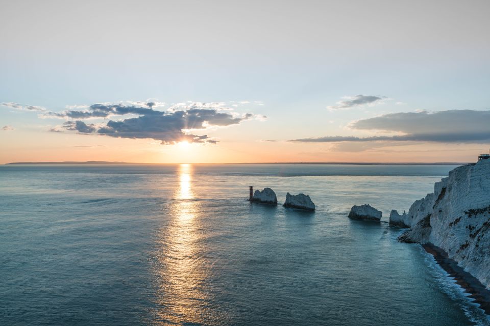 From London: 3-day Isle of Wight & the Southern Coast Tour - Yarborough Monument and Brading Downs: getting island geography fast