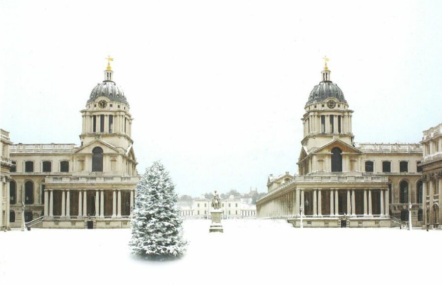 From London: Christmas in Canterbury, Dover & Greenwich - Dover white cliffs photo stop: short time, big impact