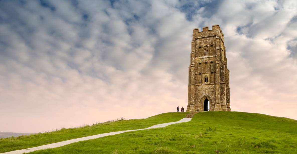 From London: Glastonbury and Cheddar Gorge Guided Day Trip - Coach comfort, leg room, and the group-size reality