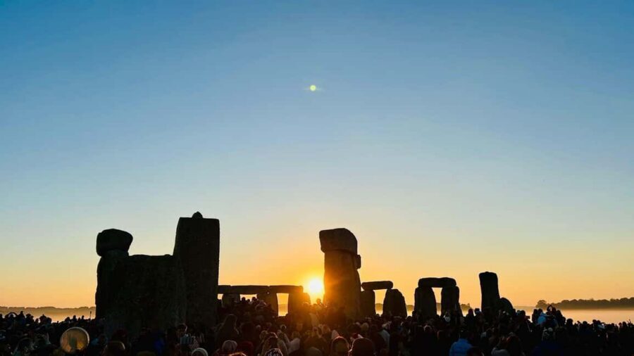 From London: Stonehenge Summer Solstice Sunrise Tour - Price and Value: Is $183.19 a Good Deal?