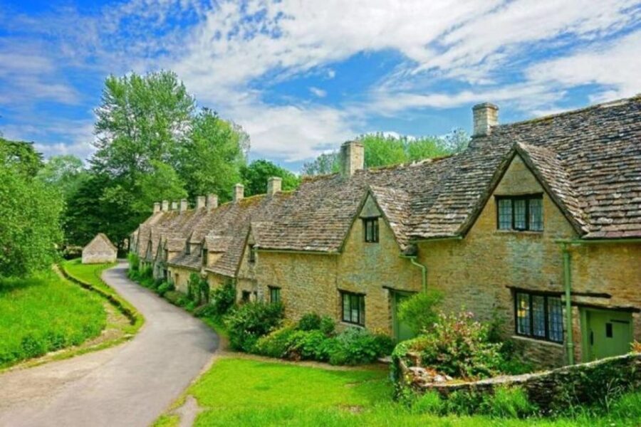 From London: The Cotswolds Day Trip with Lunch - Entering the Cotswolds: Why the Coach Route Works