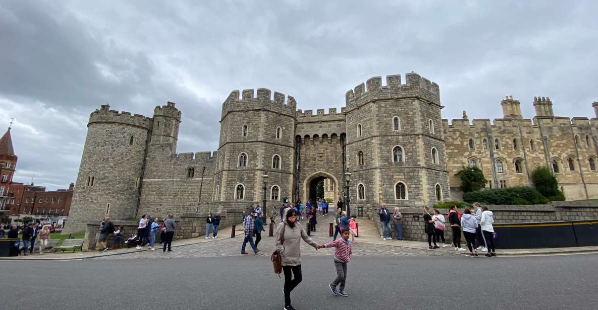 From London: Windsor Castle & Stonehenge Private Day Trip - Starting in London: 8:30 Pickup and Van Comfort That Actually Helps