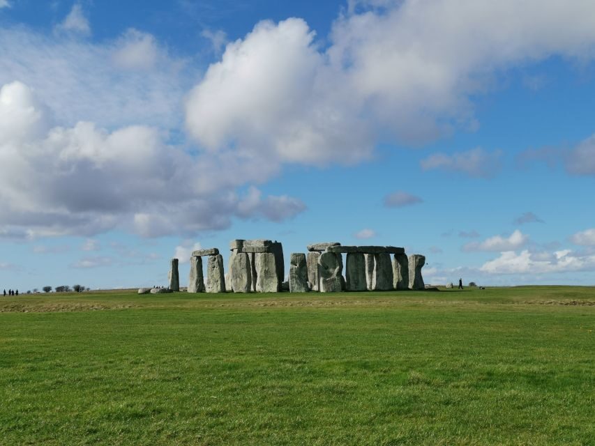 From Southampton: Stonehenge and Bath Guided Day Trip - Lunch in Bath: A Real-Life Break That Keeps the Day Comfortable