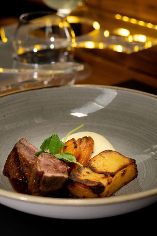 Gastronomic 6-course fine-dining dinner on Luxury London Bus - What this experience is best for (and who should skip it)