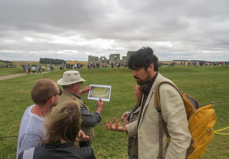 Half-Day tour to Stonehenge from Bath for 2-8 adventurers - The guided Stonehenge hour: where to focus and what to ask