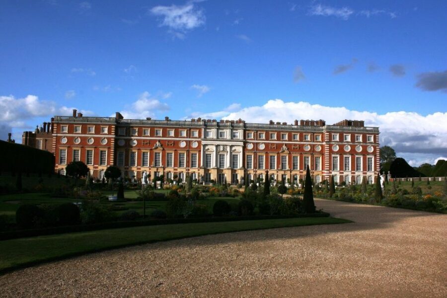 Hampton Court Palace Private tour With Fast Track Entry - How 5 hours really feels on the ground