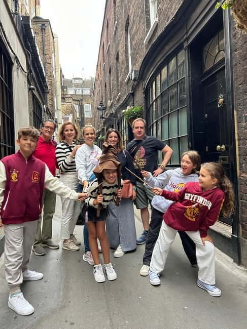 Harry Potter in full in Spanish all over London! - King’s Cross and the Platform 9¾ mood you’re aiming for