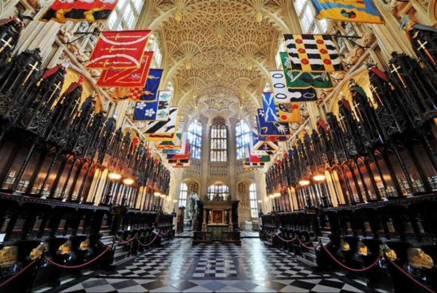 Hop-on Hop-off London Bus Tour & Westminster Abbey - Golden Tours hop-on hop-off buses: the easiest way to get your bearings