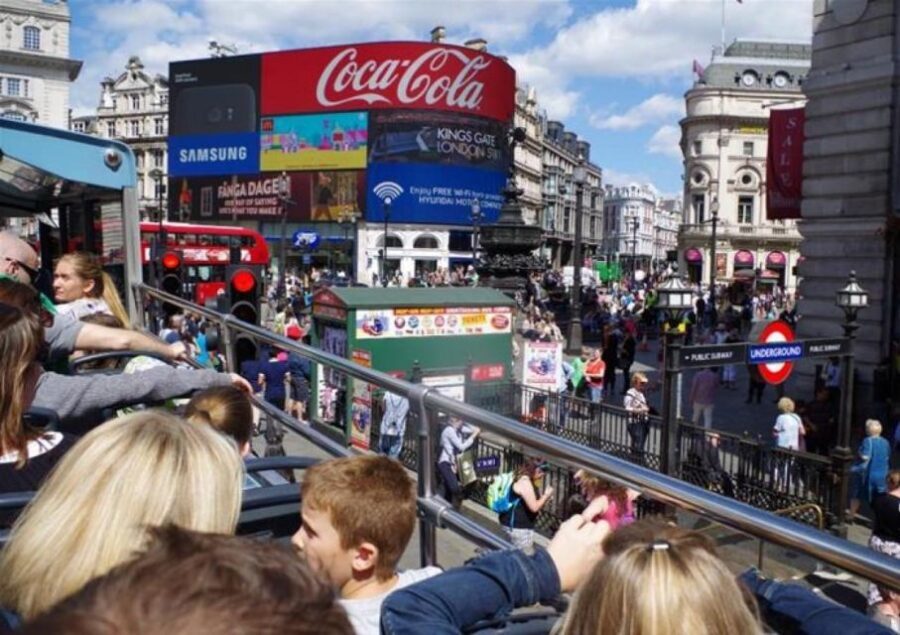 Hop-on Hop-off London Bus Tour & Westminster Abbey - Who this London combo suits best