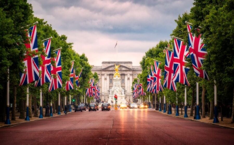 Iconic London Running Tour - A 10-kilometer London run that actually feels like sightseeing