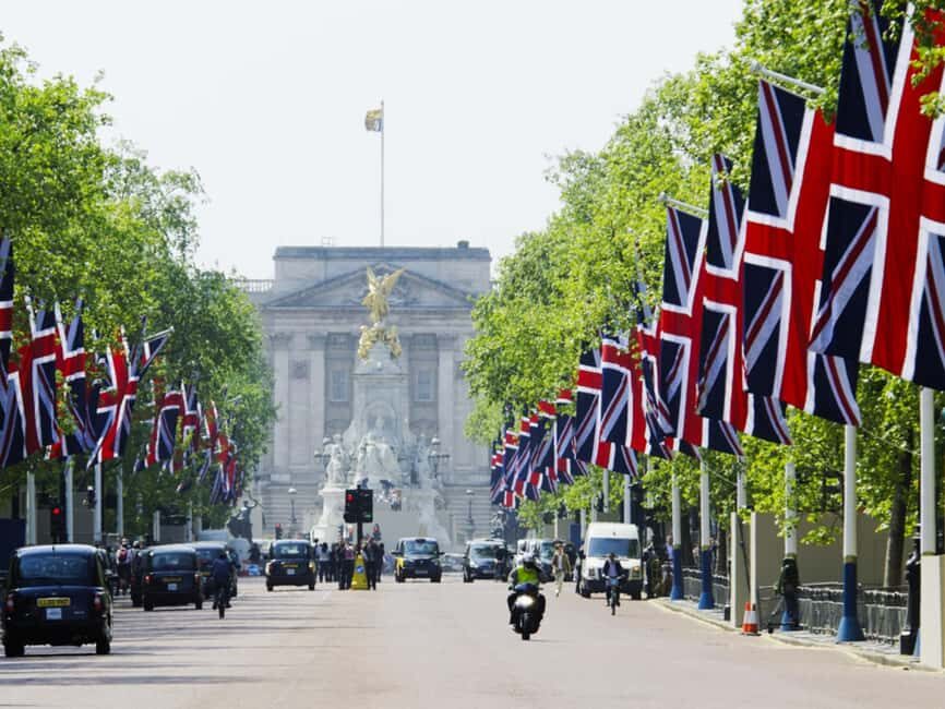 Inside Buckingham Palace & See The Westminster Sights Tour - Changing of the Guard: The Day-Specific Catch