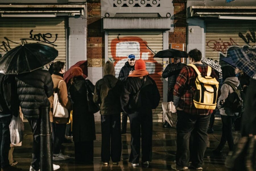 Jack the Ripper tour in Spanish - The guide matters: Ripperologist style with Iván in Spanish