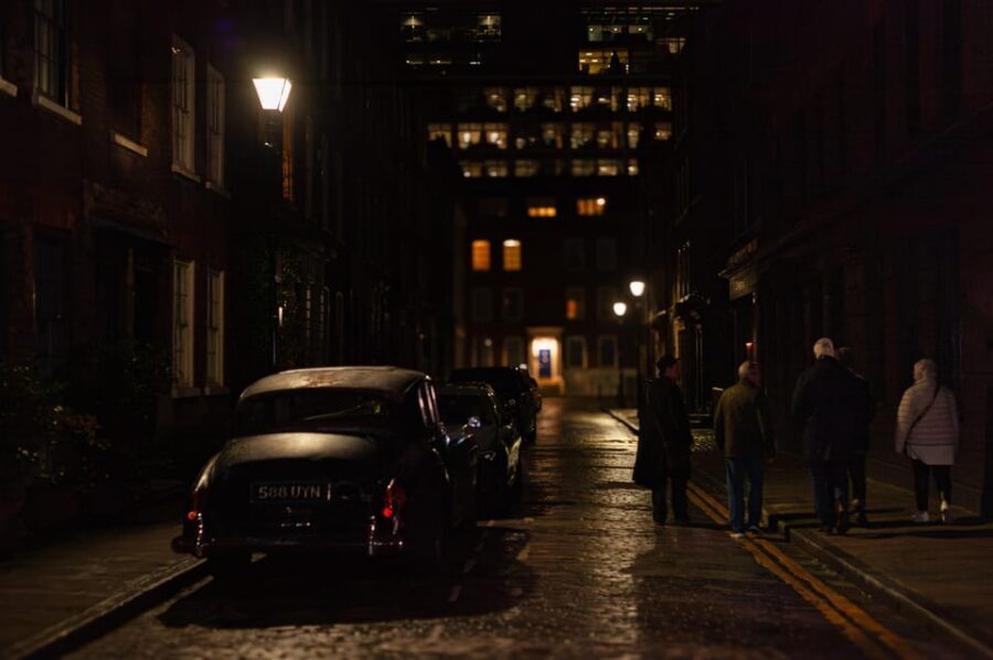 Jack the Ripper Walking Tour: Murder, Mystery, & the Women - Getting oriented: Shoreditch High Street to Mitre Square