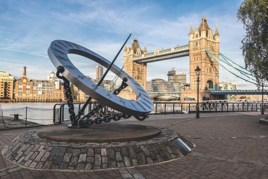 Layover London Private Tour from Heathrow Airport - Borough Market lunch break: time to recharge