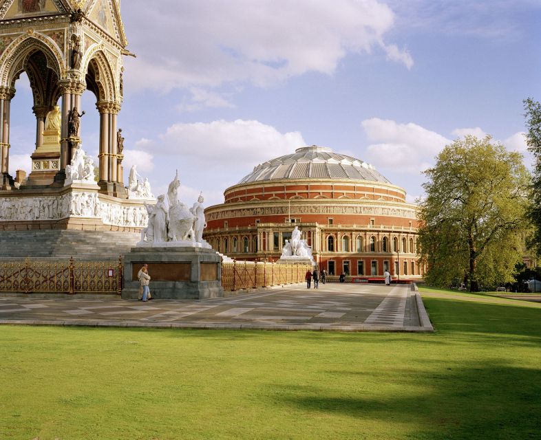 London: 1-Hour Guided Tour of the Royal Albert Hall - William Morris wallpaper: the detail that makes it feel real