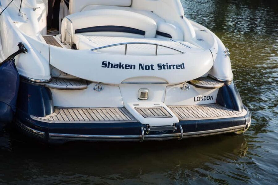 London: 2 hour private luxury yacht hire on the River Thames - Weather and rules: what matters so you don’t lose time