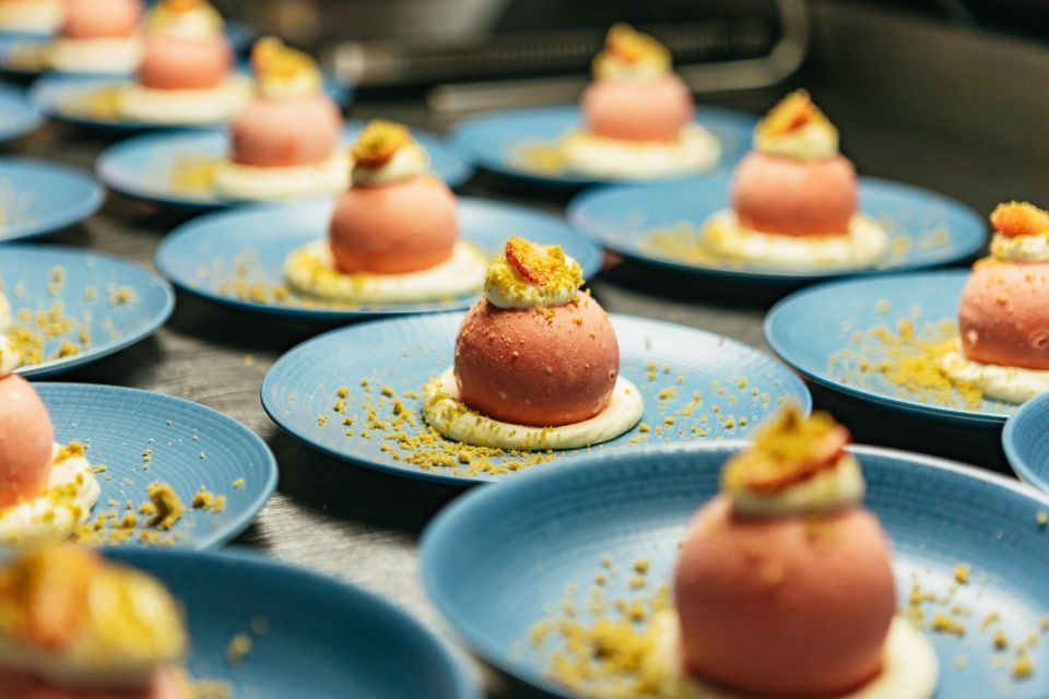 London: 6-Course Gourmet Dinner on a Luxury Coach - Timing, comfort, and the things that can affect your evening