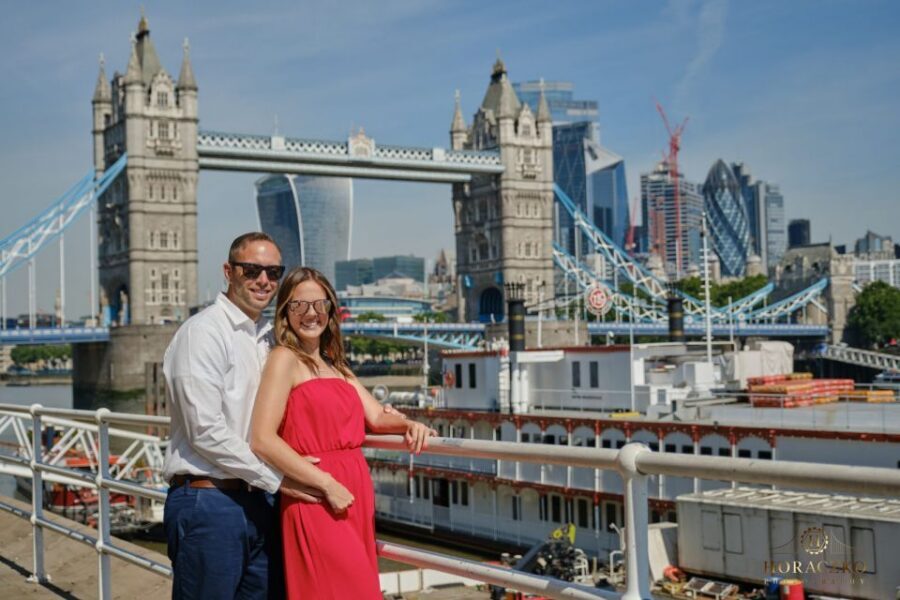 London 60min PRIVATE Personal Vacation & Travel Photographer - Tower Bridge: what to do in the main photo stop