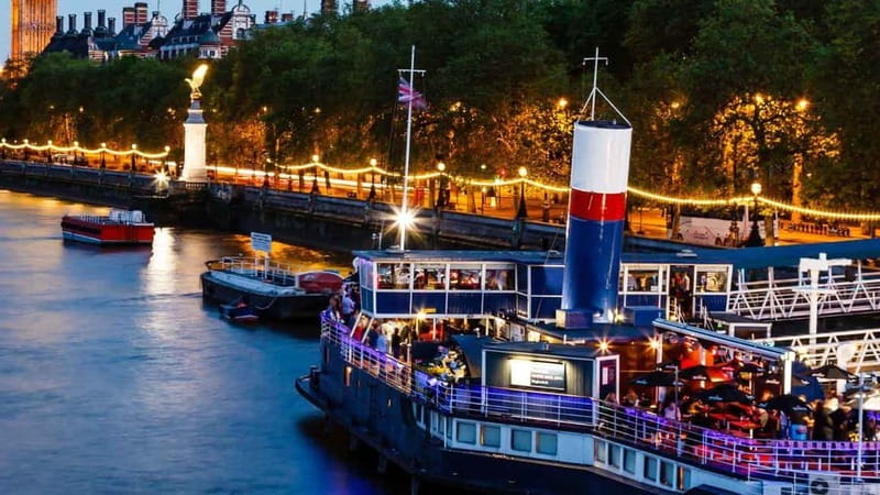 London: Boat Show Comedy Club Experience - Timing: doors at 7:30pm, show at 8:00pm
