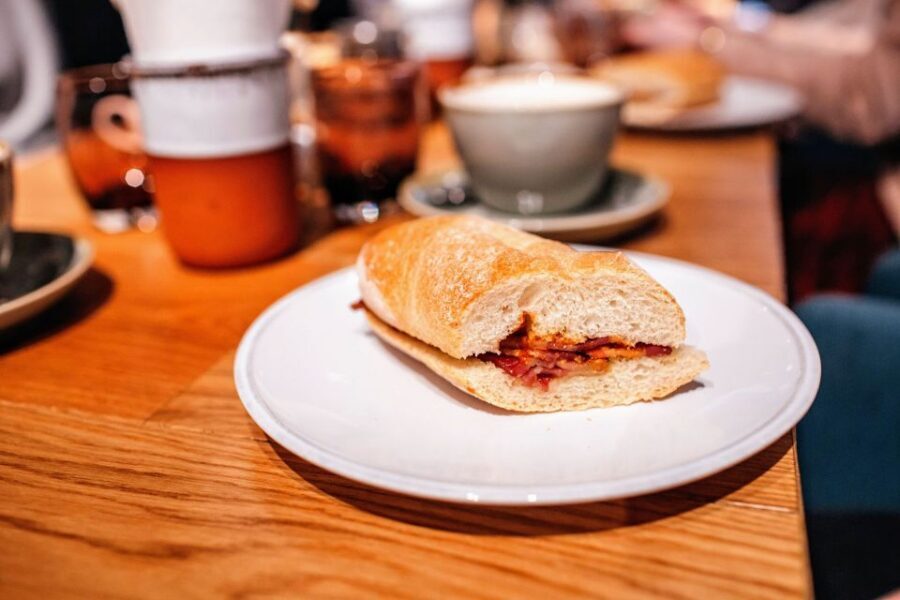 London: Borough Market Food Tour with Local Guide - Thames views and the Great Fire monument: pacing your stops right