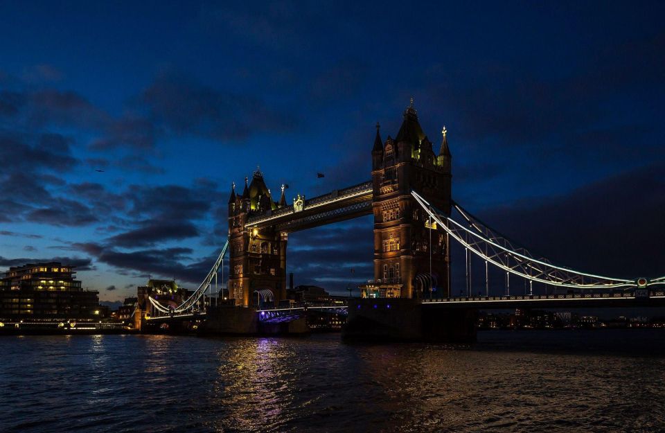 London Bridges Night Time Light Private Tour - Key highlights you’ll feel on this night tour