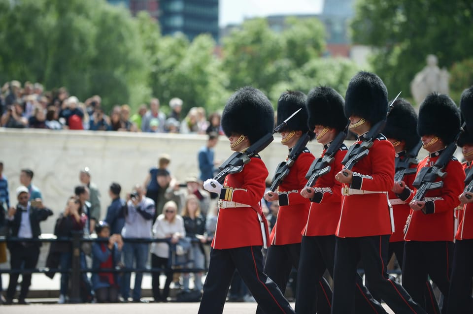 London: Buckingham Palace and Changing of the Guards Tour - Key things to know before you go