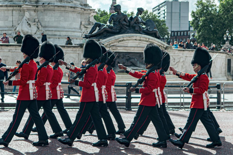 London: Buckingham Palace and Changing of the Guards Tour - Why the Changing of the Guard still feels like a show