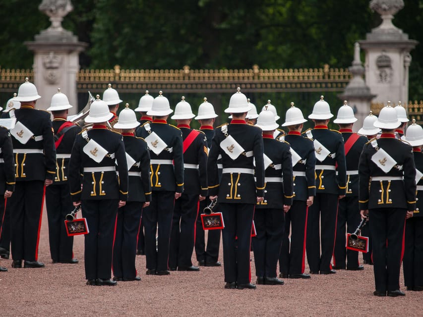 London: Buckingham Palace and Changing of the Guards Tour - Front-row Guard Mounting: timing, music, and the relief moment