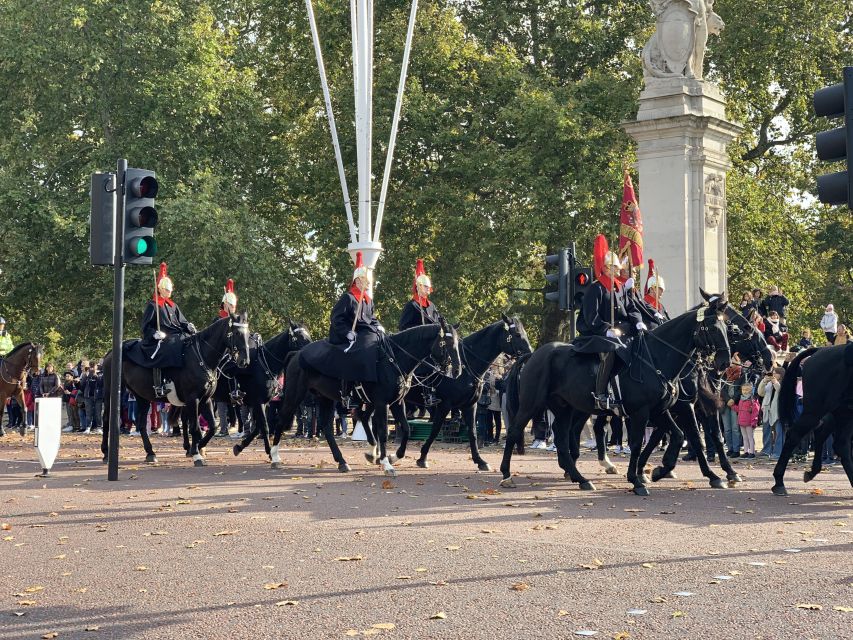 London: Buckingham Palace & Changing of the Guard Experience - Key things to know before you go