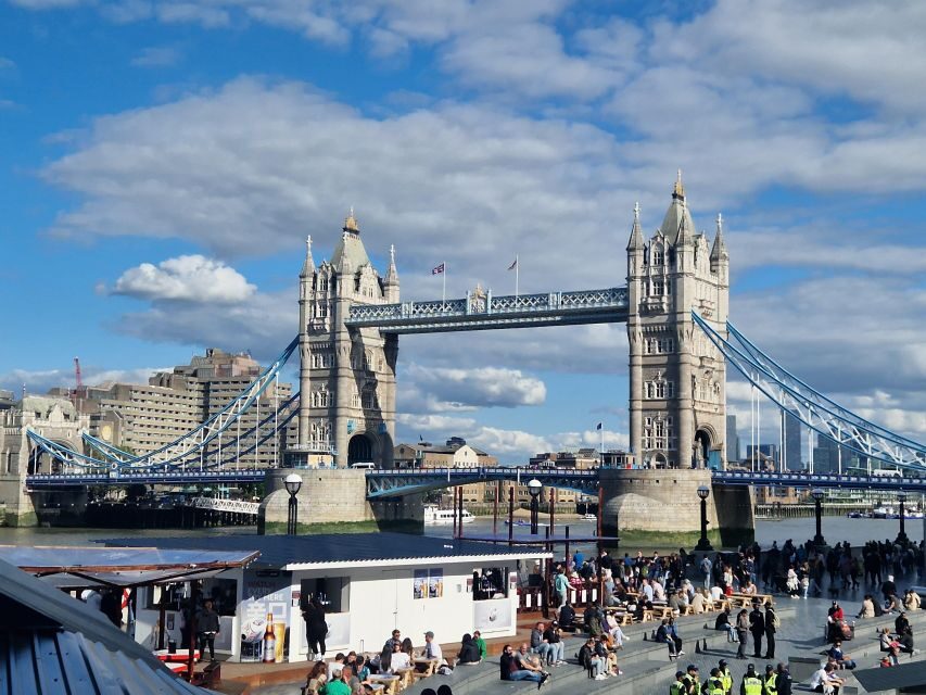 London by taxi: Highlights Tour in a real London Black Cab. - Hotel pickup and flexible touring that adapts in real time
