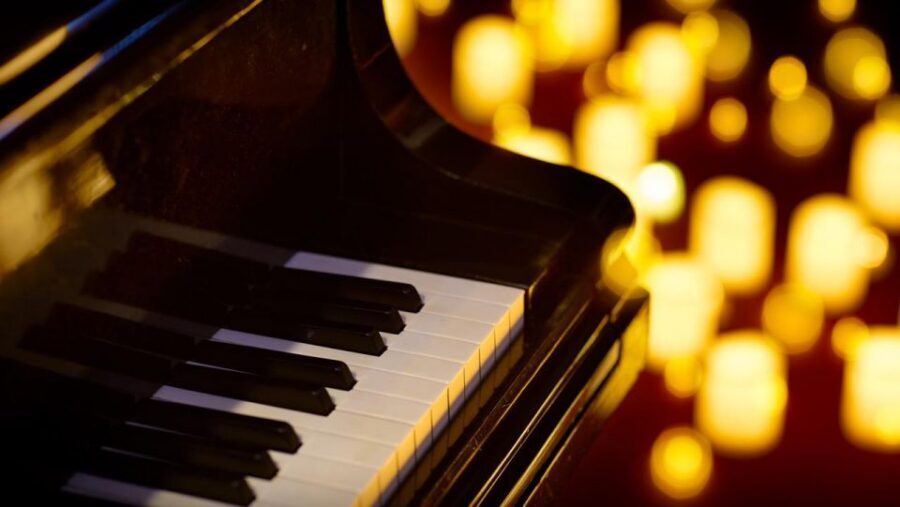 London: Candlelight Concert Ticket - Unreserved seating: choose your spot, then let it happen