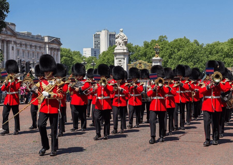 London: Changing of the Guard and Royal Palaces Walking Tour - Changing of the Guard: the real draw and what you’re watching