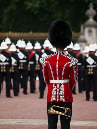 London: Changing of the Guard Experience and Landmarks Tour - The Changing of the Horse Guards Parade: how to watch it smart